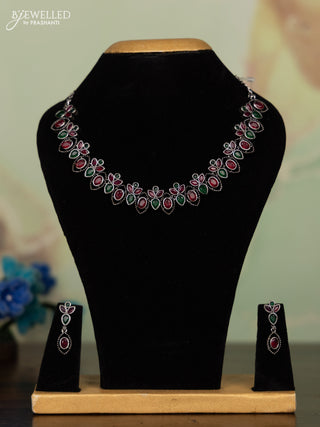 Oxidised necklace with kemp stones