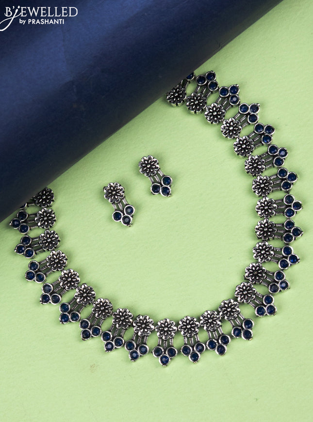 Oxidised necklace floral design with sapphire stones