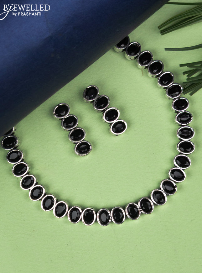 Oxidised necklace with black stones