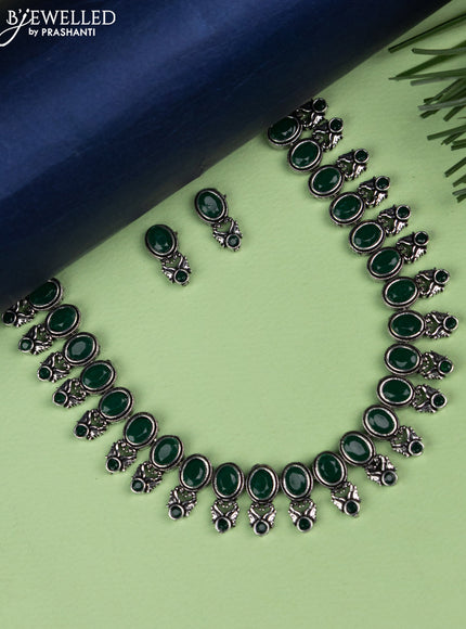 Oxidised necklace with emerald stones