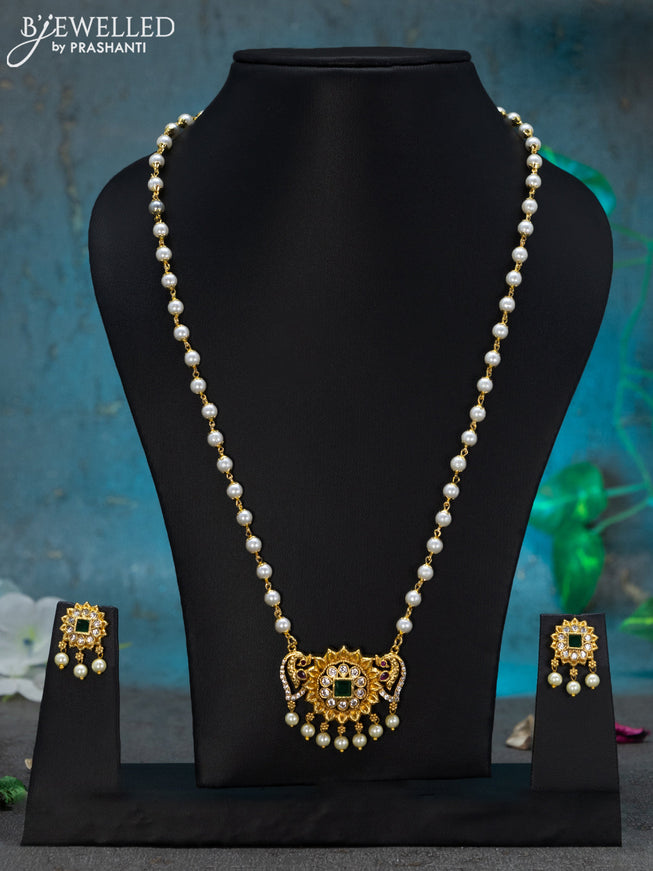 Pearl necklace kemp and cz stones with floral pendant