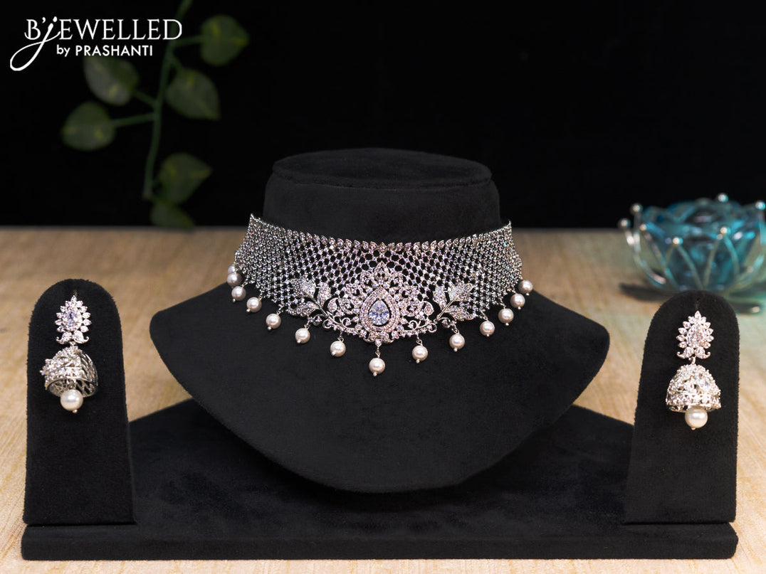 Zircon choker with cz stones and pearl hangings