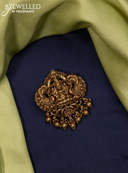 Antique jada billai lakshmi design with pink kemp stones and golden beads hanging