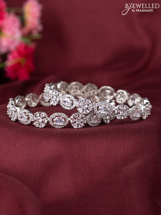 Zircon bangle with cz stones
