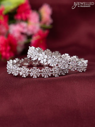 Zircon bangle with cz stones