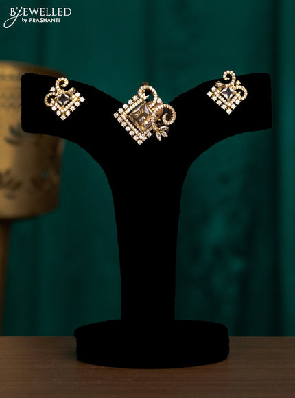 Pendant set with cz stones in victorian finish