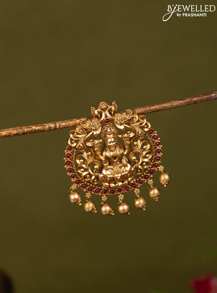 Antique jada billai lakshmi design with pink kemp stones and golden beads hanging
