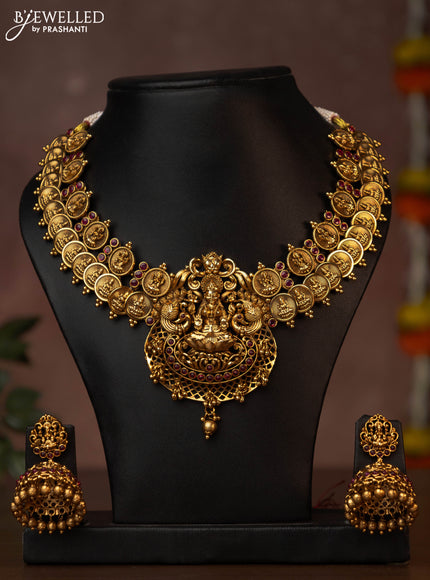 Antique necklace lakshmi kasu design with pink kemp stones and golden beads hanging