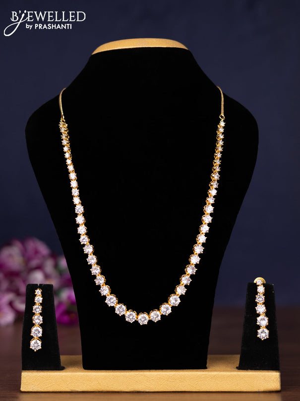 Zircon necklace with cz stones in gold finish