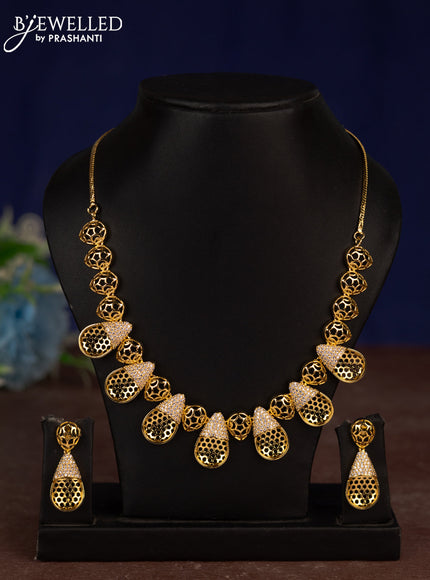 Zircon necklace with cz stones in gold finish