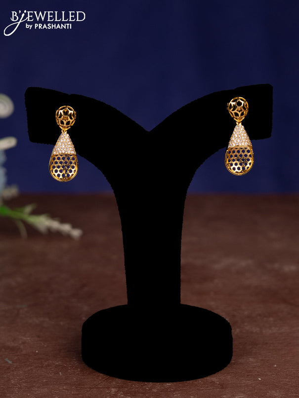 Zircon necklace with cz stones in gold finish