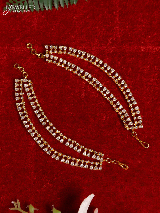 Zircon mattal with cz stones in gold finish