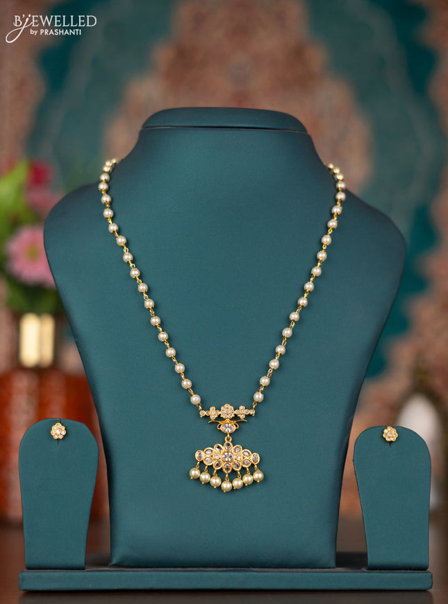 Pearl necklace with cz stones pendant and pearl hangings