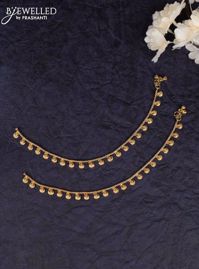 Antique anklet with leaf design