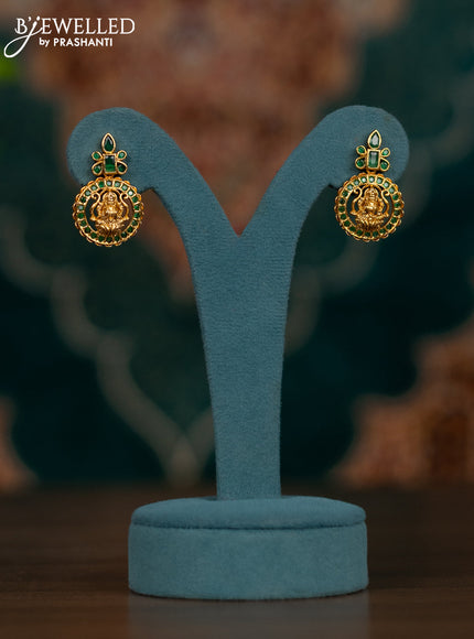 Pearl necklace lakshmi pendant with emerald stones