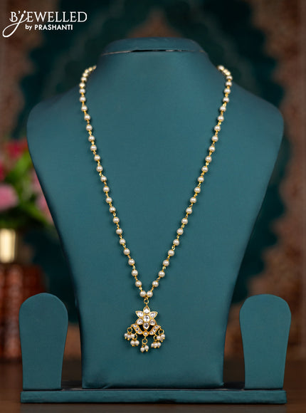 Pearl necklace with kundan stones and pearl hangings without earrings