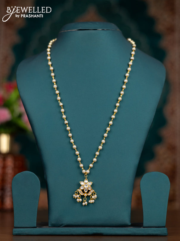 Pearl necklace with kundan stones and pearl hangings without earrings