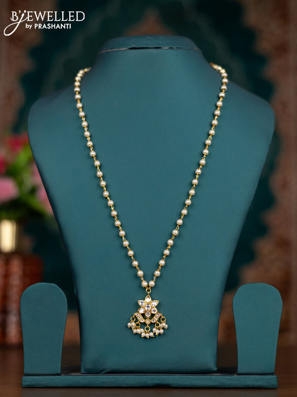 Pearl necklace with kundan stones and pearl hangings without earrings
