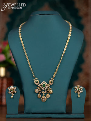 Pearl necklace with emerald and cz stones
