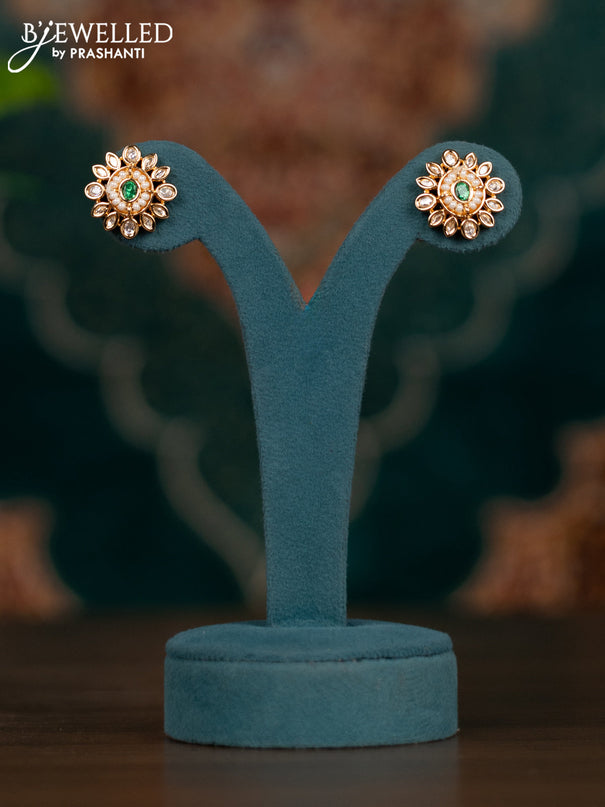 Pearl necklace with emerald & cz stones and pearls