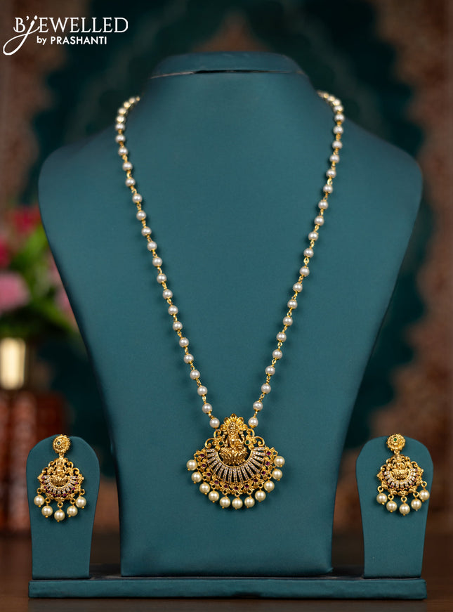 Pearl necklace lakshmi pendant with kemp & cz stones and pearl hangings