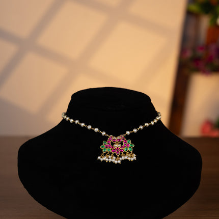 Collection image for: Pearl Choker