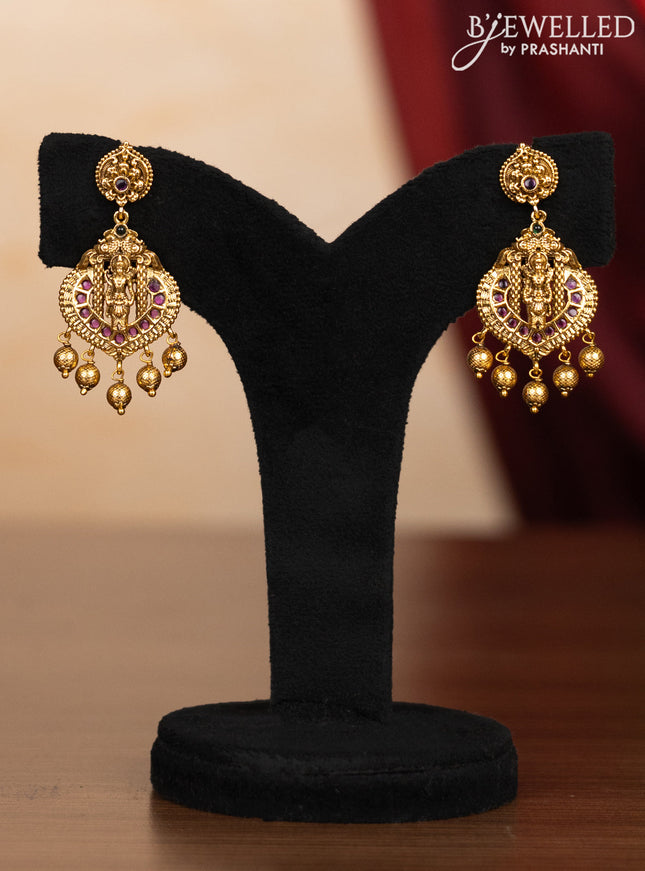 Pearl triple layer haaram ramdarbar pendant with kemp & kundan stones and golden beads hangings
