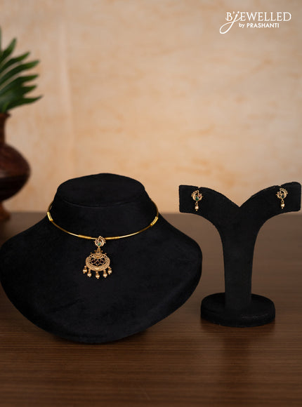 Antique ring type choker with kemp stones and golden beads hangings