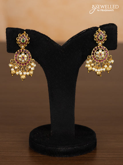 Antique ring type choker with kemp & cz stones and pearl & golden beads hangings