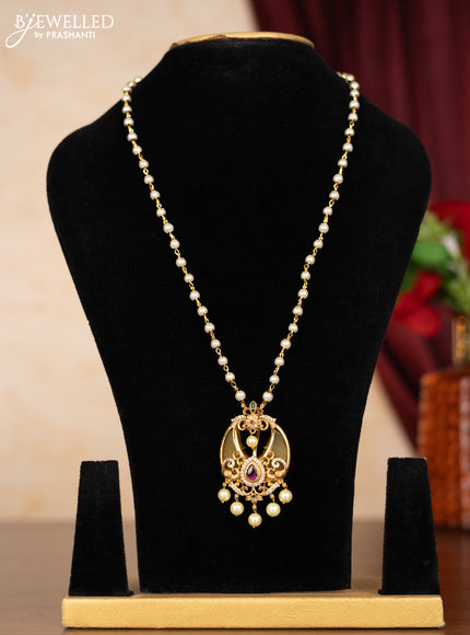 Pearl necklace with kemp & cz stones and pearl hangings without earrings