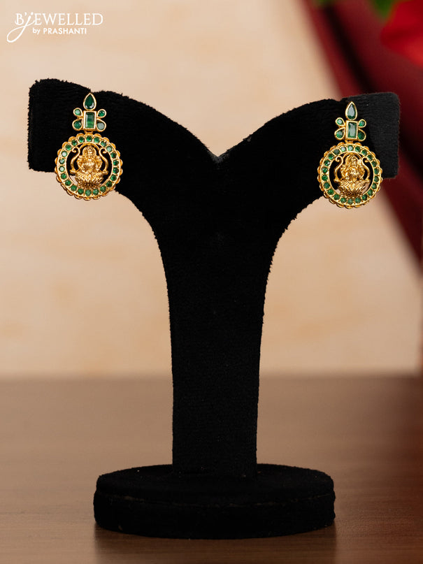 Pearl necklace lakshmi design with emerald stones
