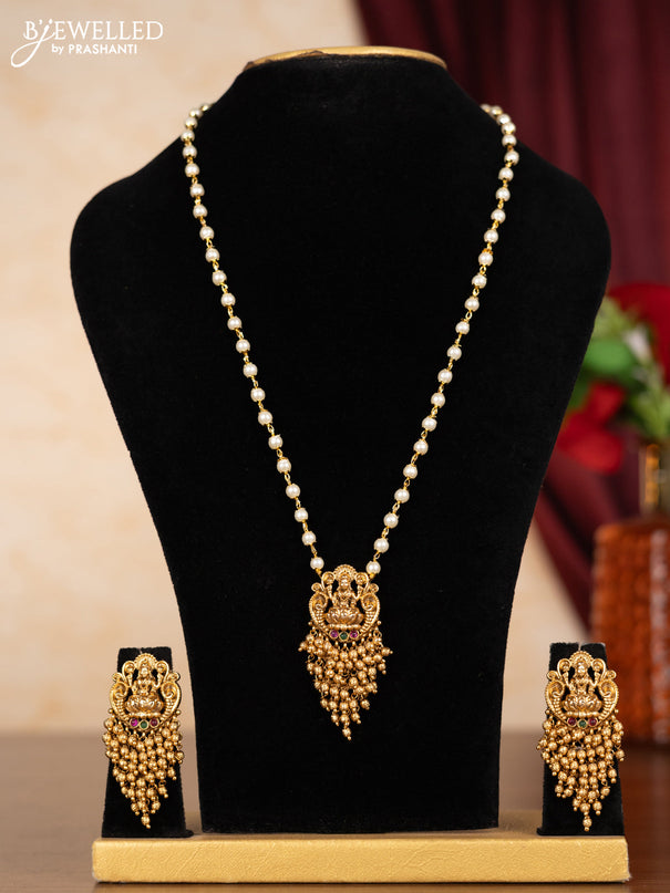 Pearl necklace lakshmi pendant with kemp stones and golden beads hangings