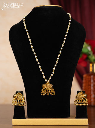 Pearl necklace with elephant pendant and golden beads hangings