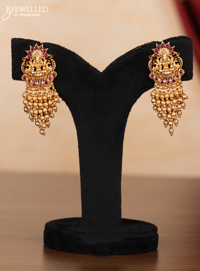 Pearl necklace lakshmi pendant with ruby stones and golden beads hangings