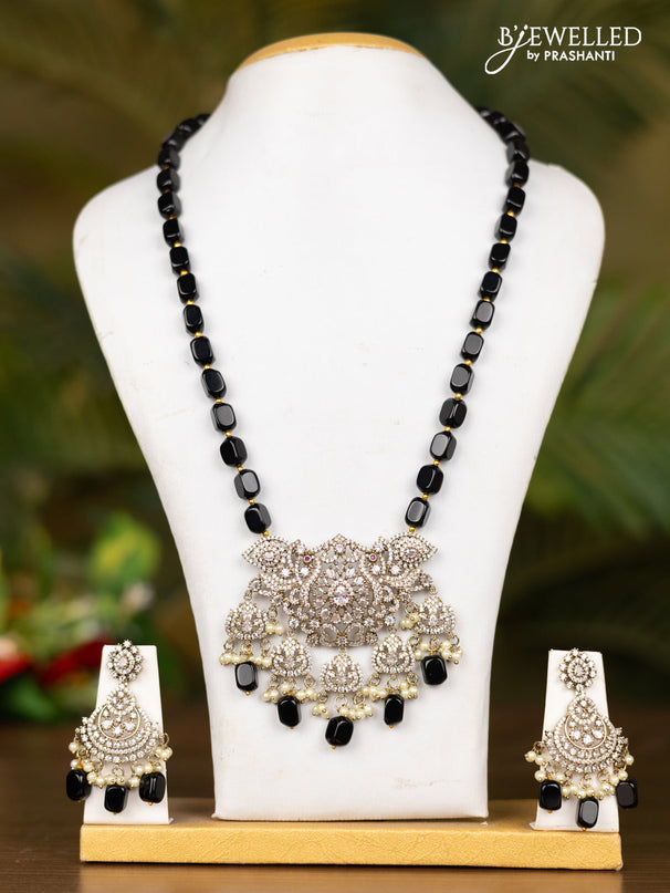 Beaded black necklace with double peacock pendant in victorian finish