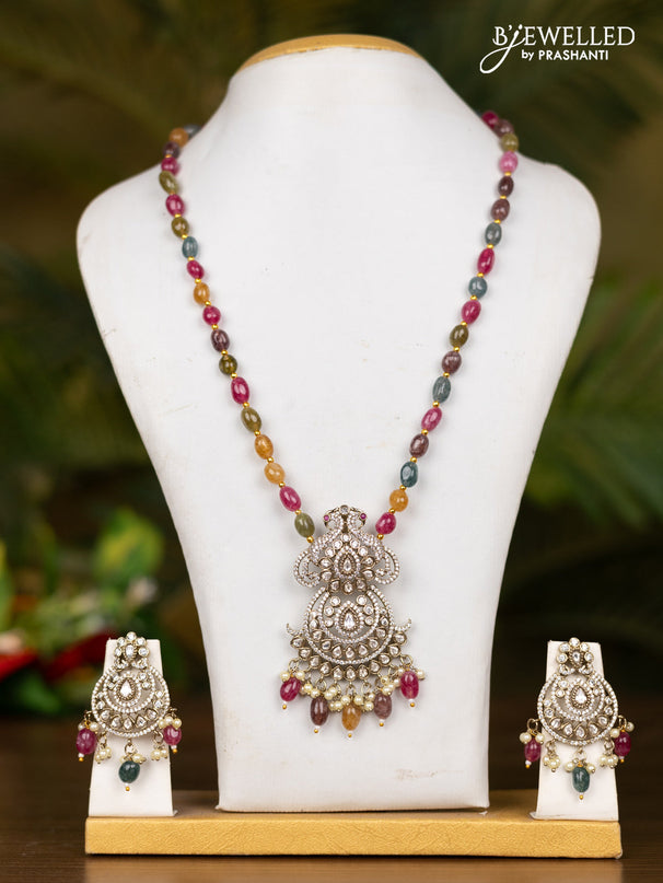 Beaded multicolor necklace with pendant in victorian finish
