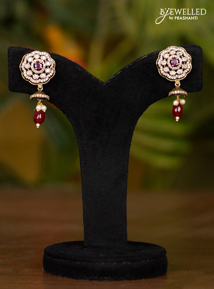 Beaded maroon necklace with floral pendant in victorian finish