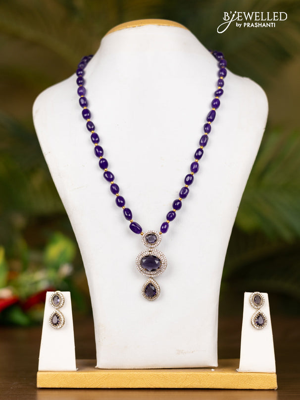 Beaded voilet necklace with pendnat in victorian finish
