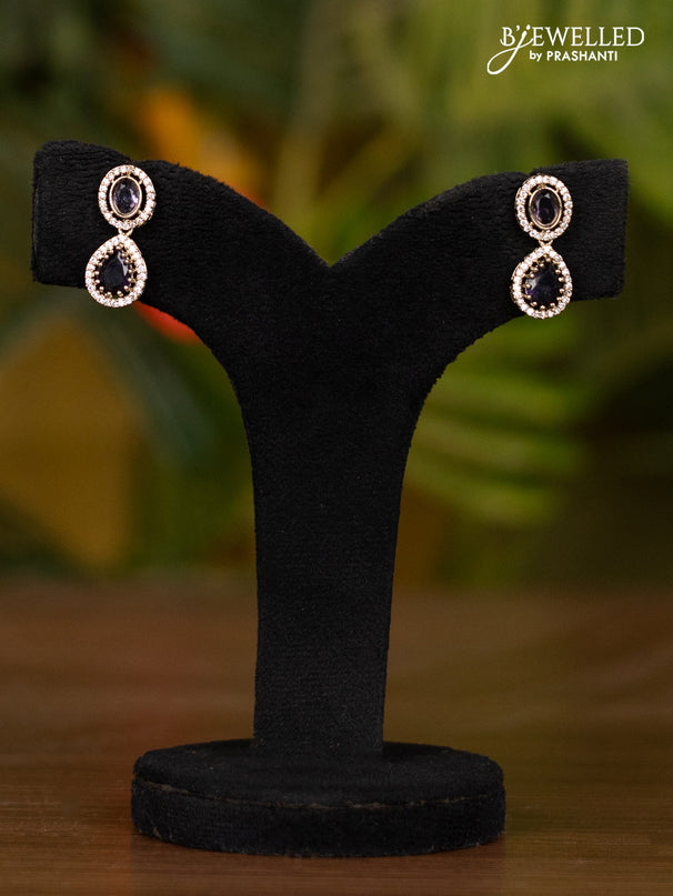 Beaded voilet necklace with pendnat in victorian finish