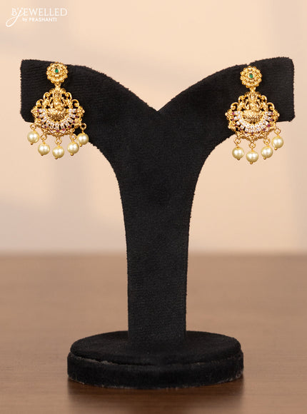 Pearl choker with lakshmi pendant in cz and kemp stones