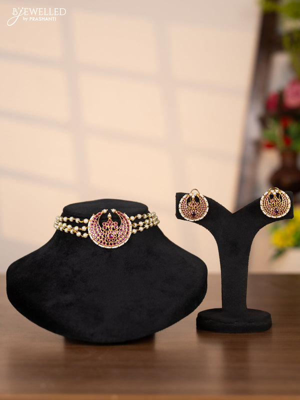 Pearl choker with chandbali pendant in kemp stones