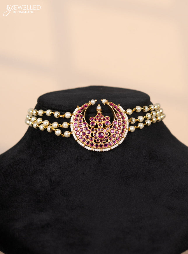 Pearl choker with chandbali pendant in kemp stones