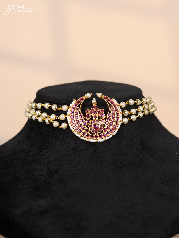 Pearl choker with chandbali pendant in kemp stones
