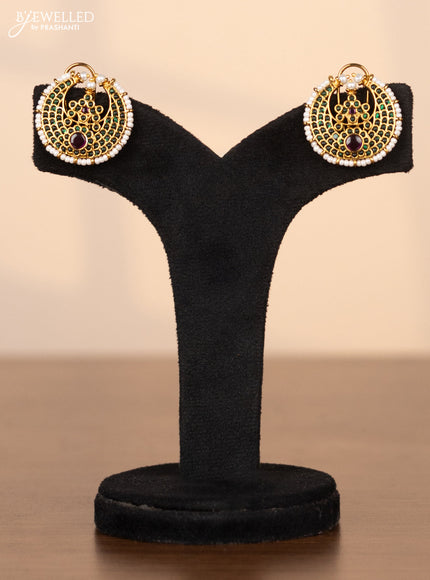 Pearl choker with chandbali pendant in green stones