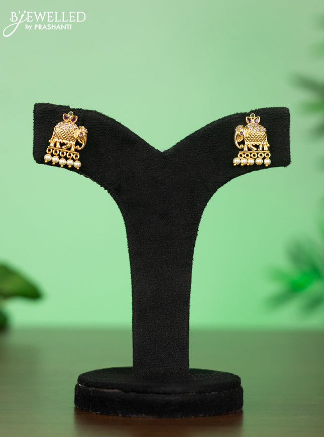 Attigai necklace with elephant pendant in white stones & pearl hanging