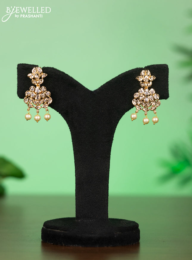 Attigai impon necklace with pendant in white stones