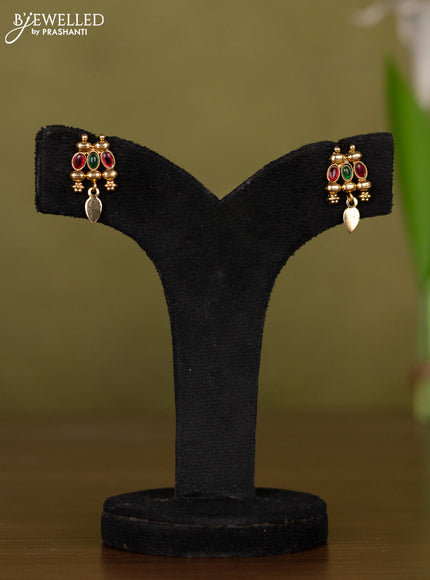 Antique necklace with kemp stones and hangings