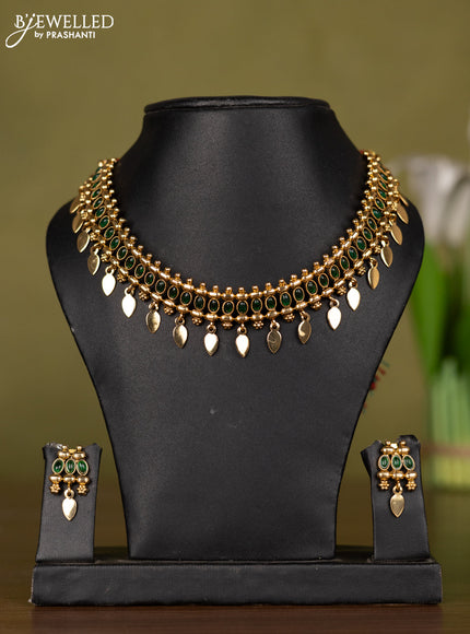 Antique necklace with green kemp stones and hangings