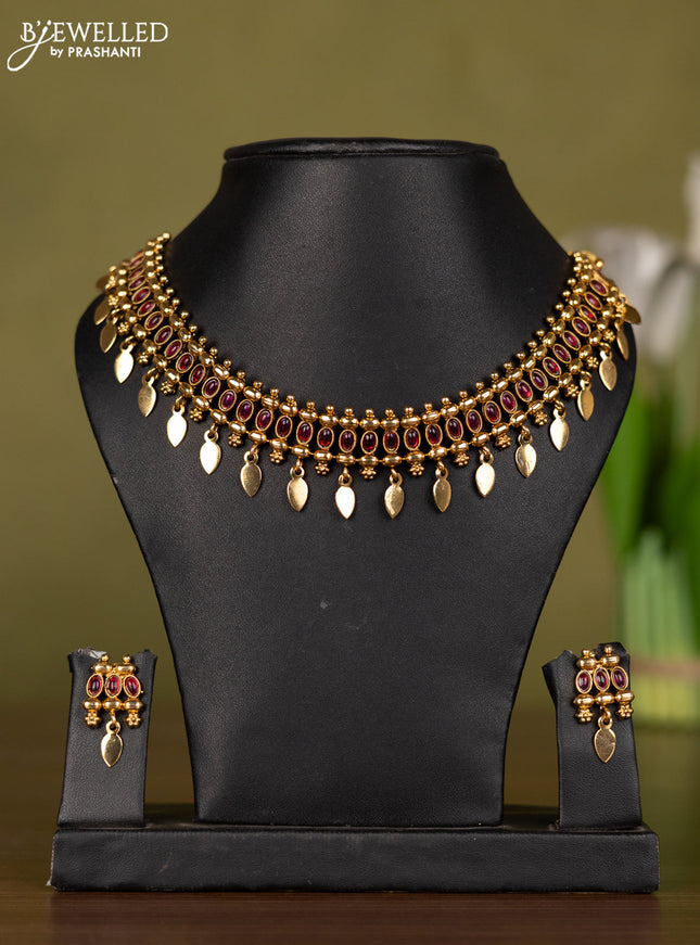 Antique necklace with pink kemp stones and hangings