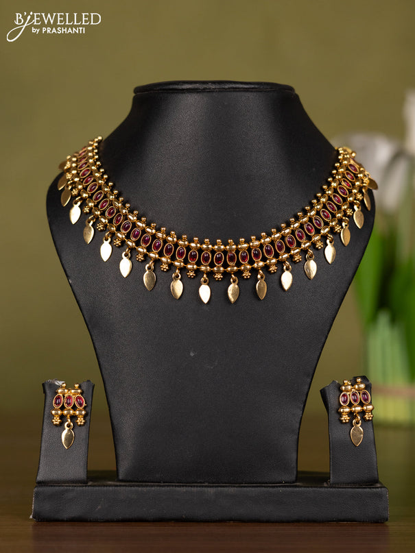 Antique necklace with pink kemp stones and hangings